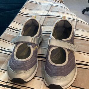 Vionic Womens shoe